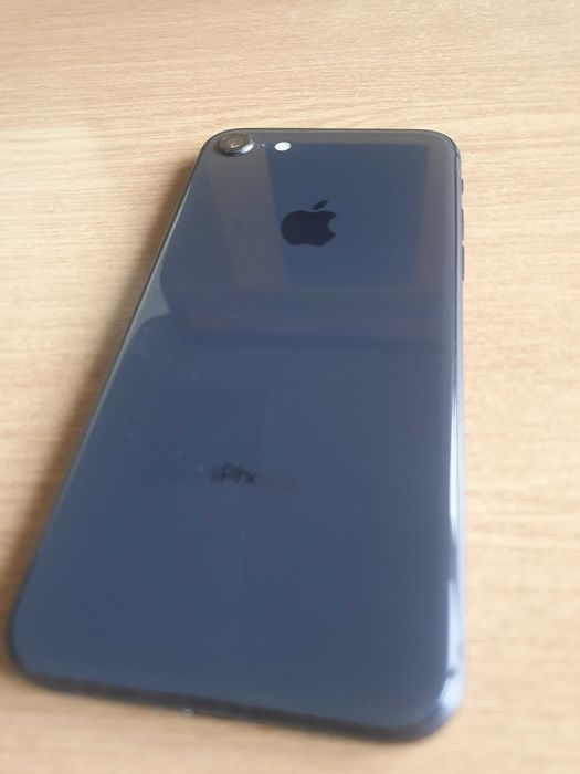 iPhone 8 folosit 64 GB impecabil