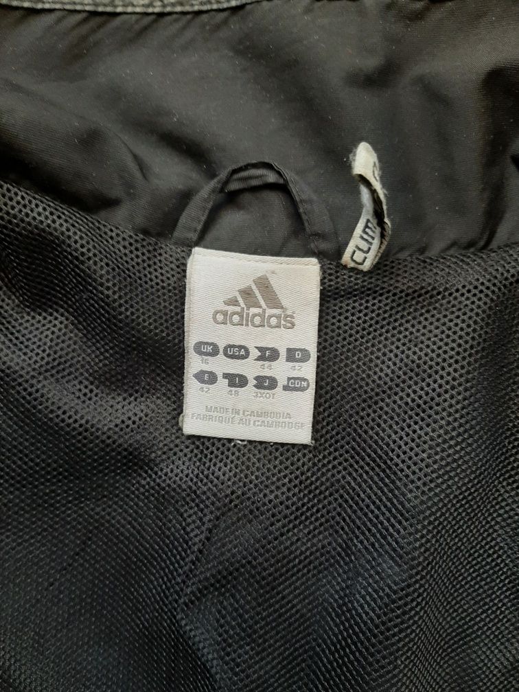 Ветровка Adidas oригинал L. Кроссовки Adidas 41 р-р.