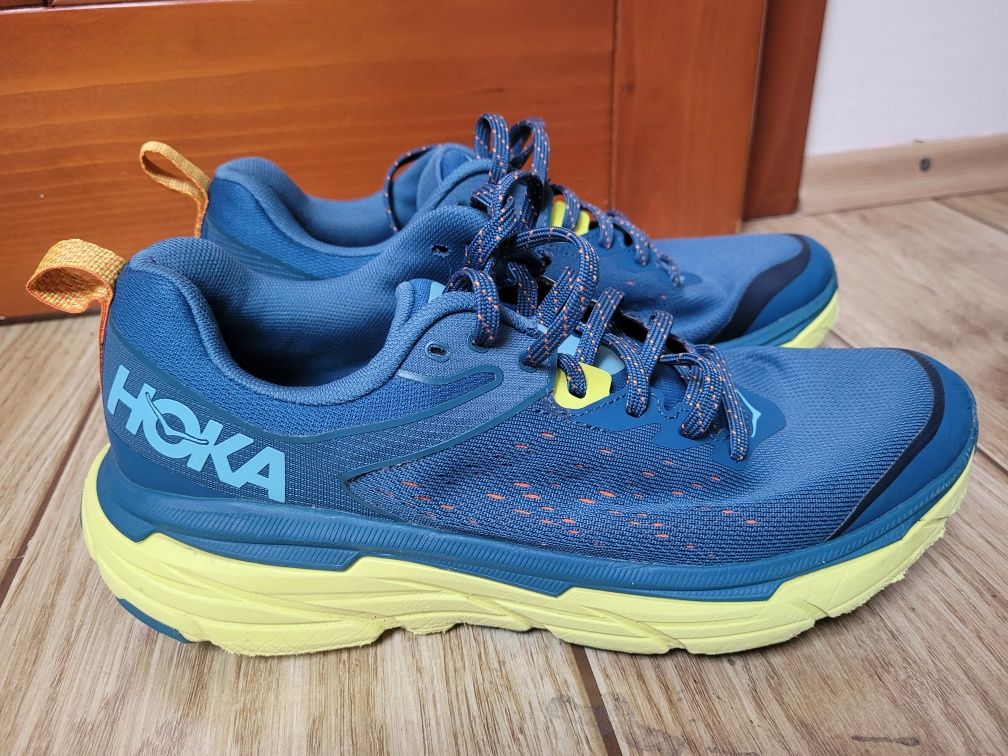 HOKA challenger atr 6