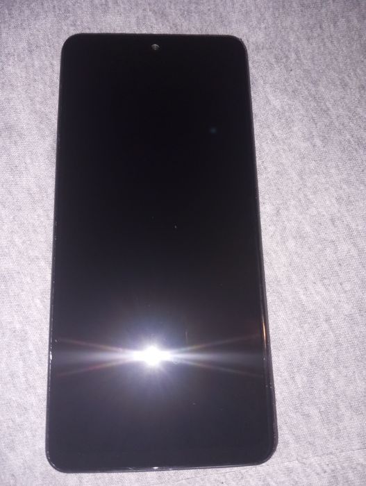 Продам телефон Vivo 27 e