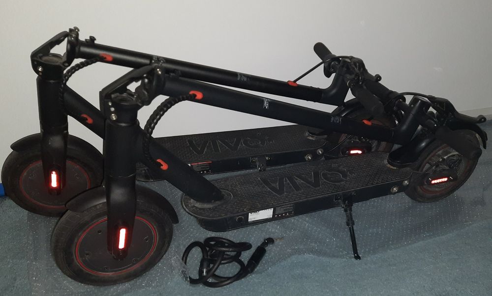 2 Trotinete electrice VivoBike S2Max pliabile