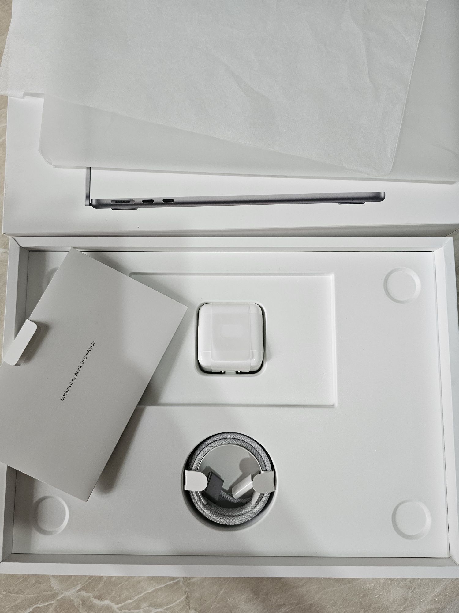 MacBook Air M3 16/1TB 4 цикла