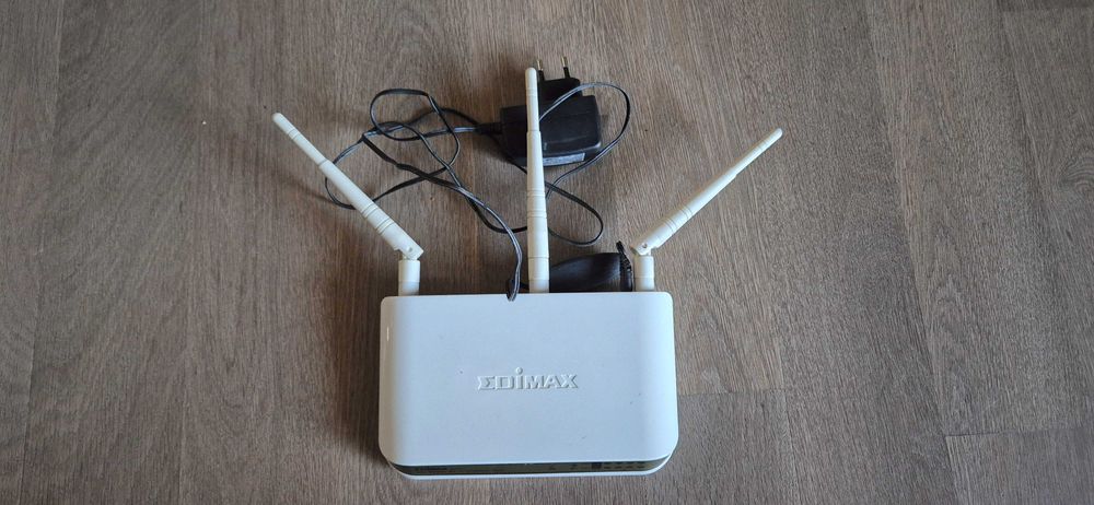 Router broadband Wireless Edimax BR-6524N