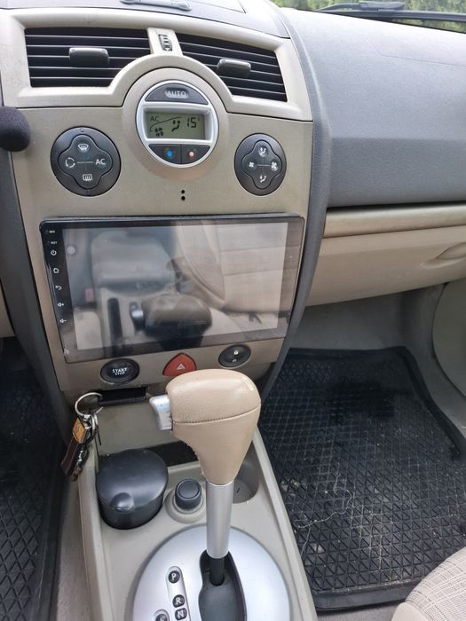 Vând renault megane 2