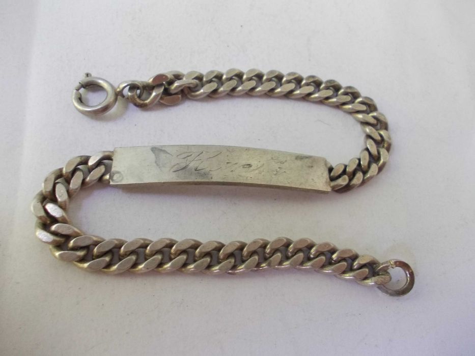 Bratara veche din argint gravata HANSI