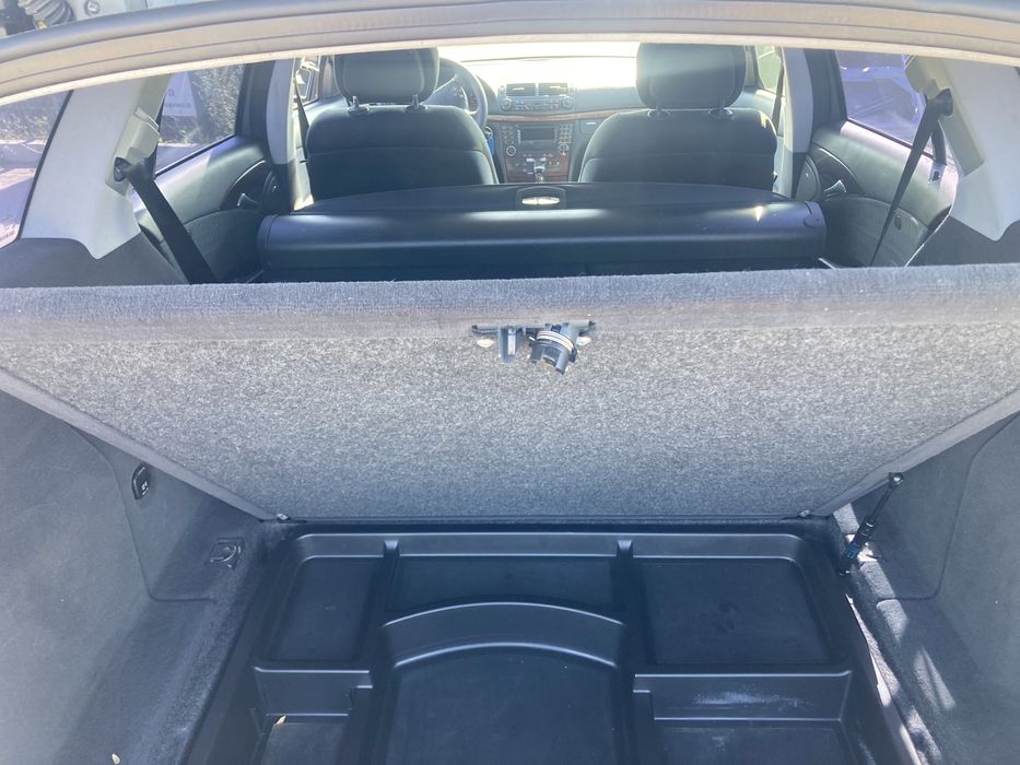 Продава се само на части Mercedes E270 CDI E280CDI 2003 год