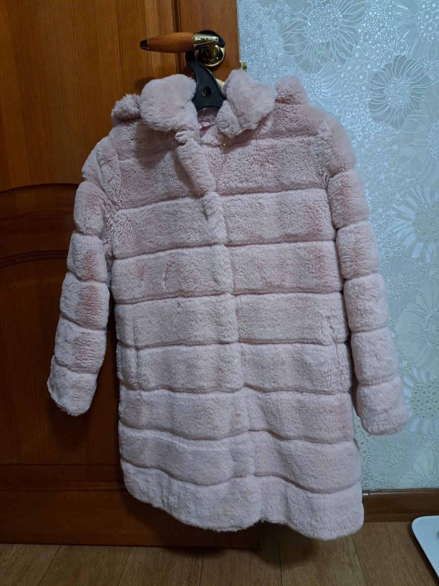 Продам полушубок для девочки