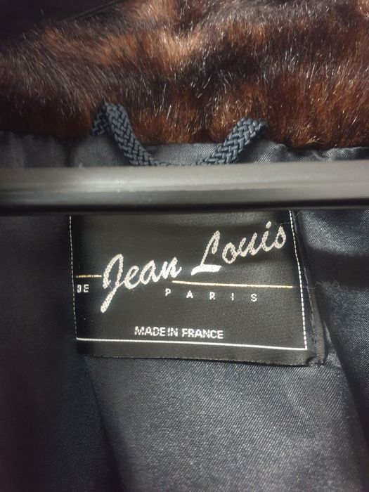 Se vand 2 haine de dama,blana ecologica si o geaca barbateasca din pie