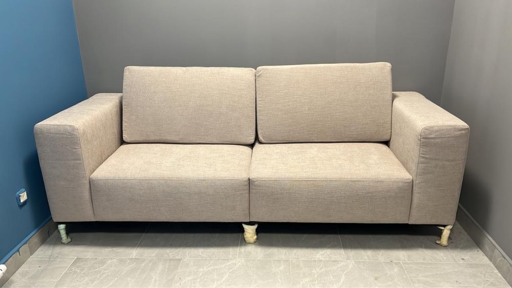 Диван 2300 × 850 × 750 мм (Ш × Г × В)