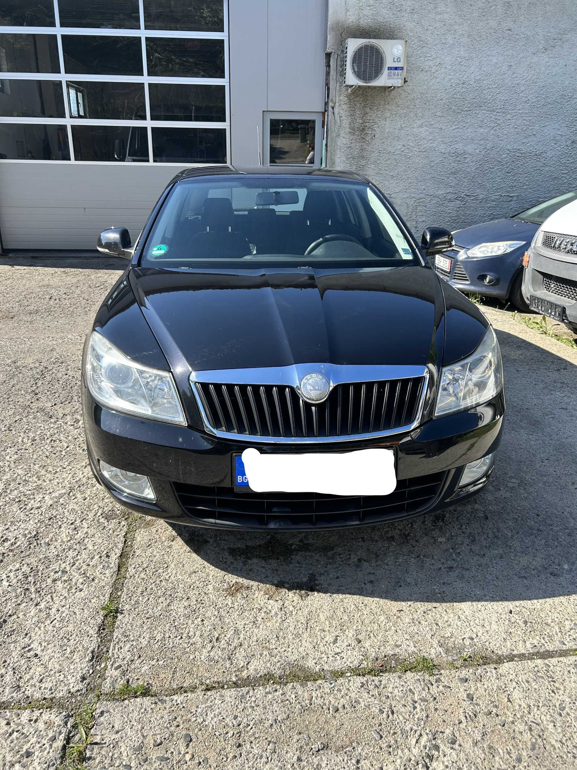 SKODA Octavia, 1.6 MPI, комби, черен металик