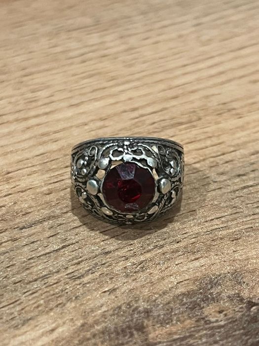 Продам кольцо серебрянное