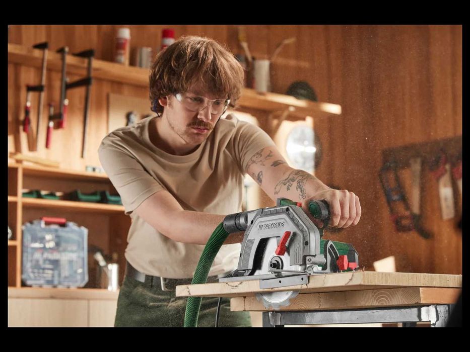 Електрически Ръчен Циркуляр Parkside 1350W 2бр. Диск за рязане