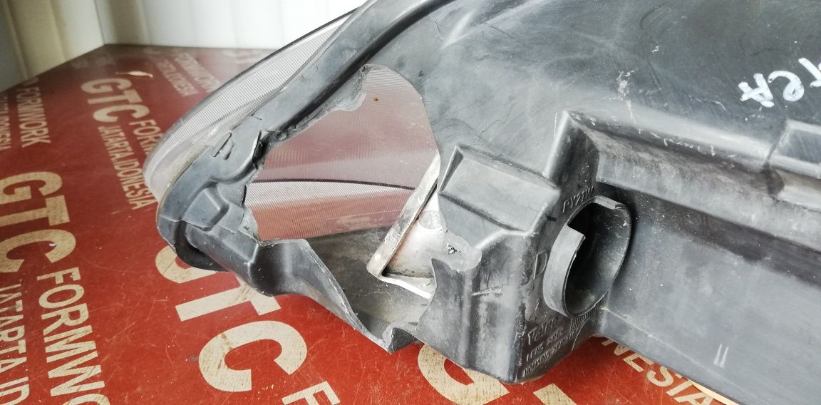 Десен и ляв фар Seat Leon 2009-2012