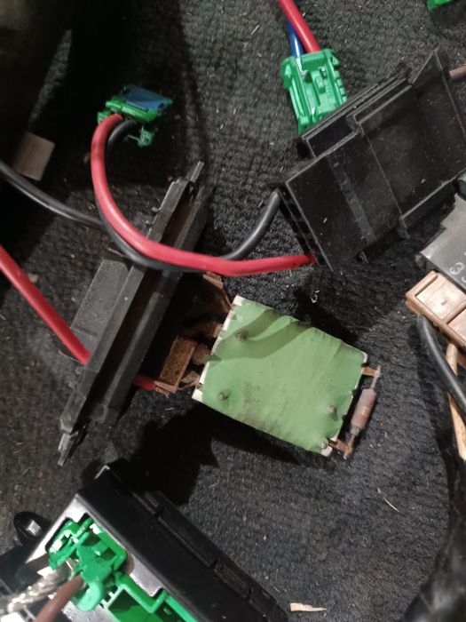 Rezistenta trepte Renault Megane2 Scenic2 Megane3 Fluence Clio3 Laguna