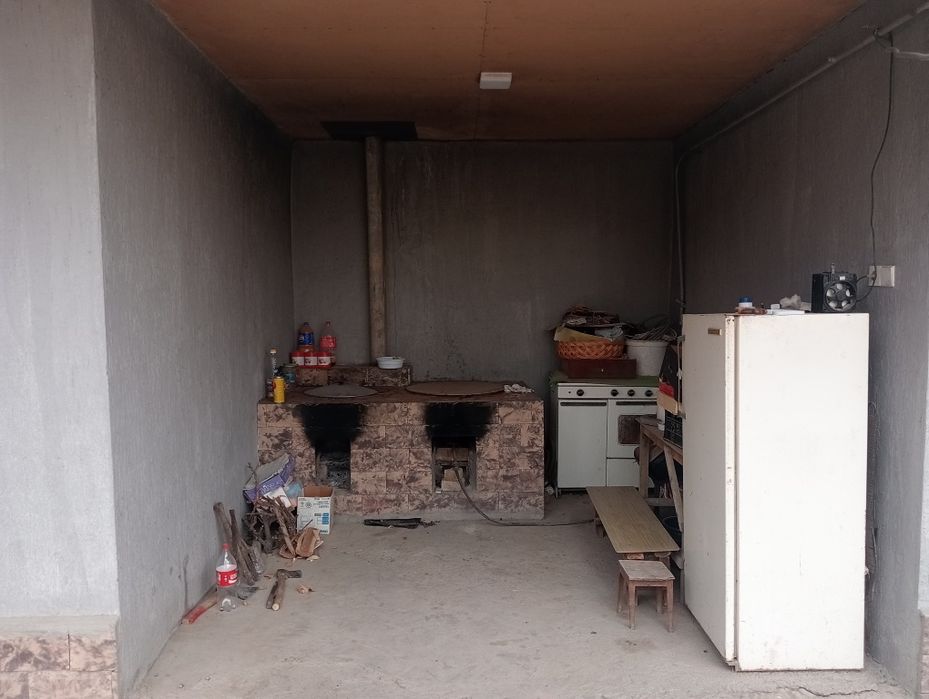 Uy sotiladi 1 sotix uchun 20000$