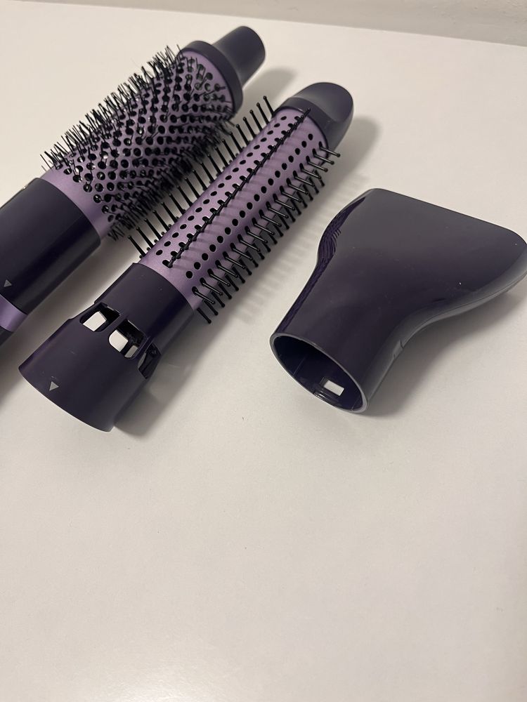 Perie de par,cu aer cald  si rece Philips 3 in 1