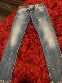 Lot 2 perechi Blugi Roberto cavalli si blugi Guess 27