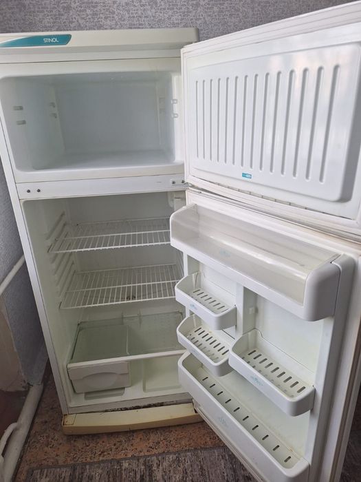 Холодильник б/у в рабочем состояние