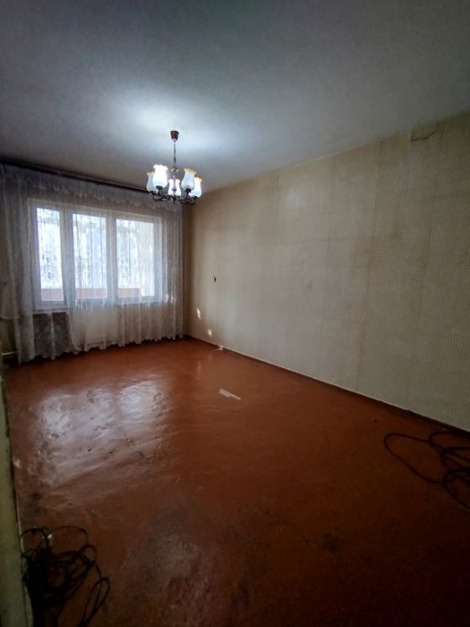 Продам хорошую квартиру на Ферузе 2/3/4 Улутшенка разделка 2*6 балкон