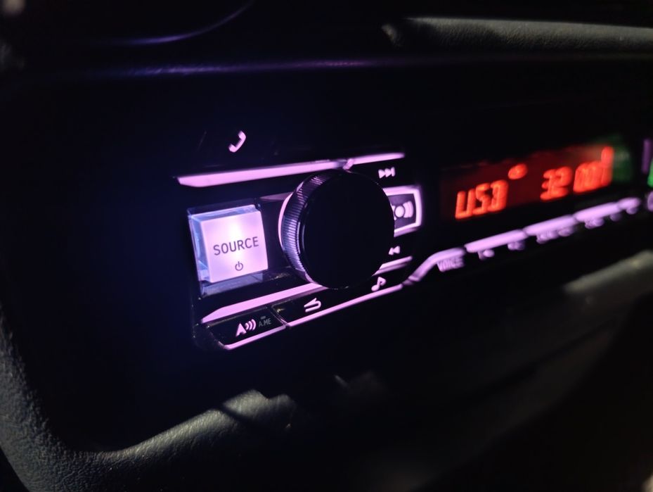 Продам магнитолу