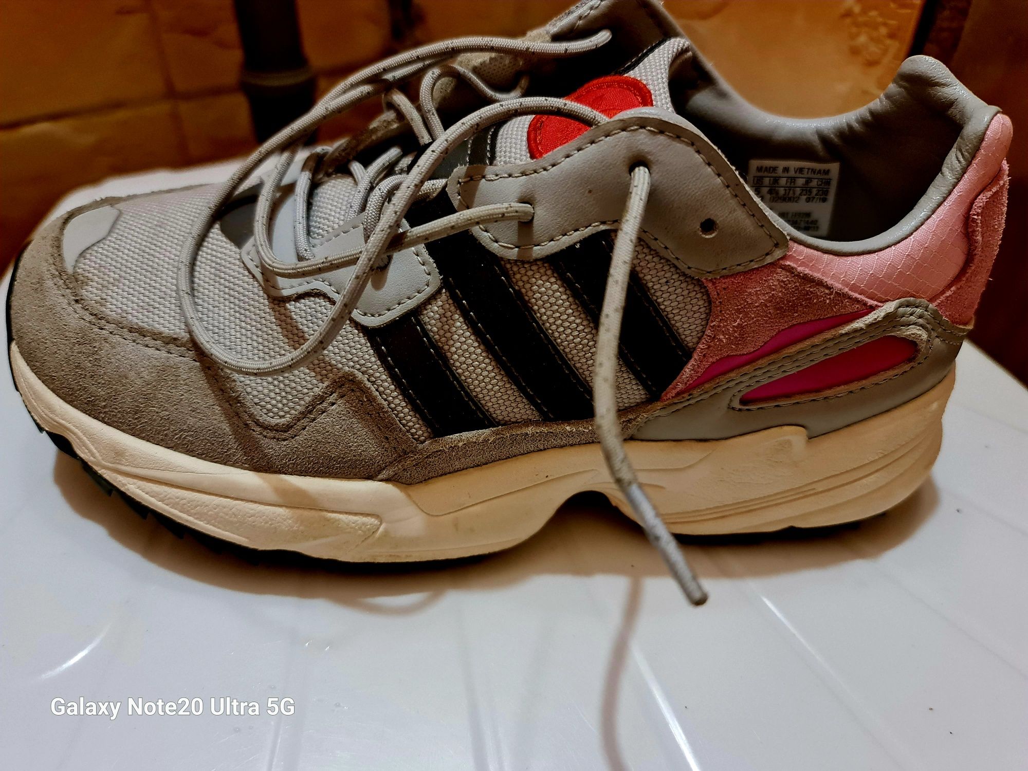 Маратонки adidas TORSION Yung 37 1/3