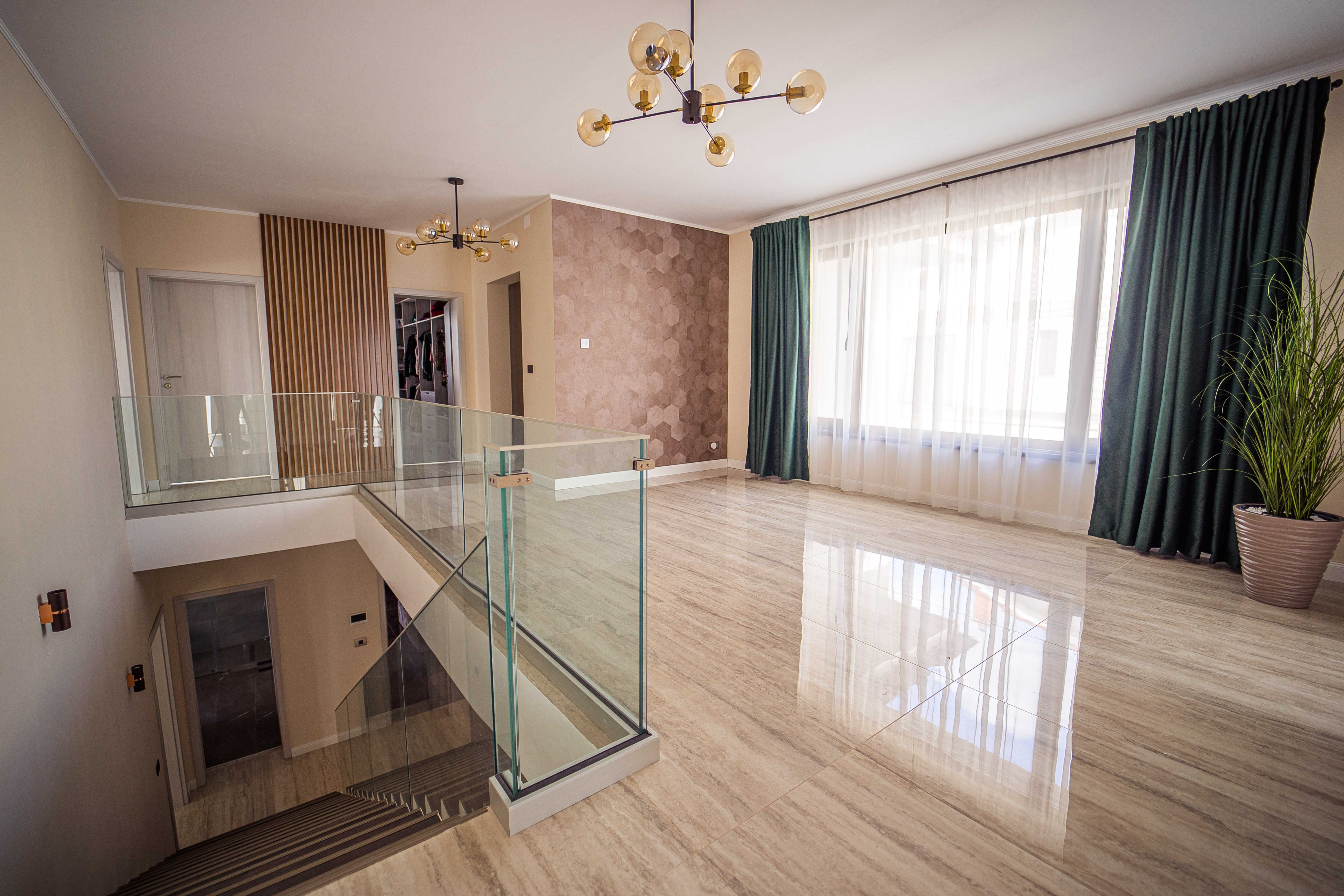 Vand Vila de lux in Micalaca ,direct proprietar!
