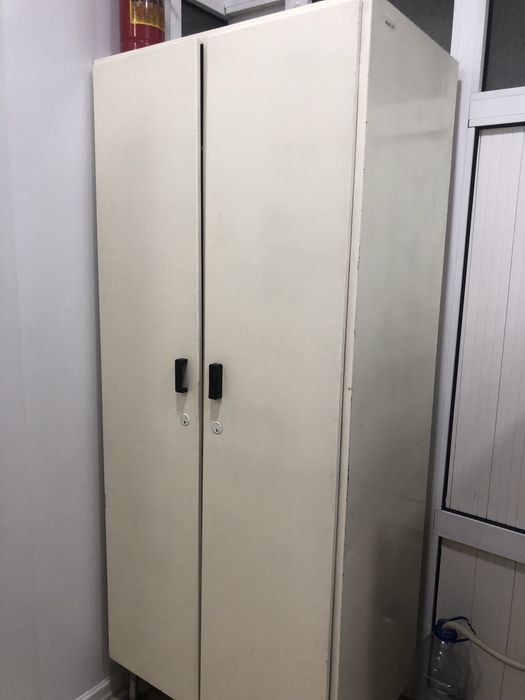 Продаю шкаф для одежды б/у