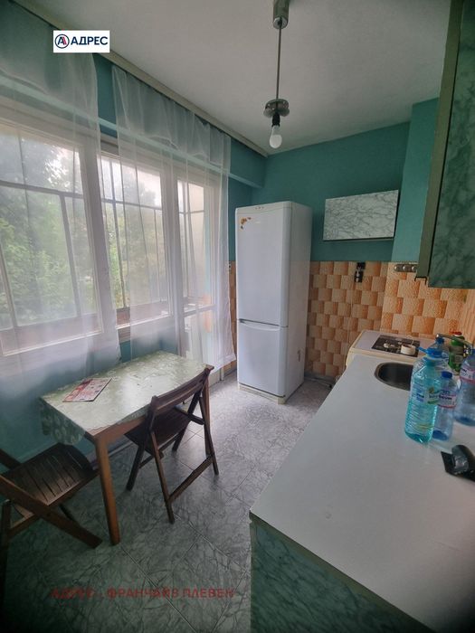 Дава се под наем Двустаен апартамент в Плевен, Сторгозия - 60 кв.м за 255 € - Снимка #3