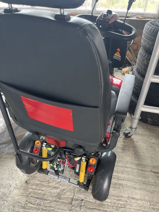 Инвалидни електрически колички