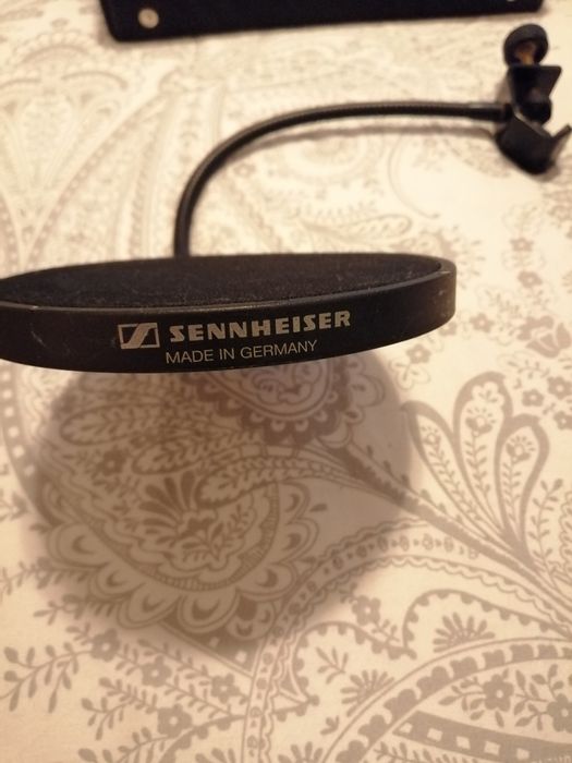 Pop filtru cu menghina SENNHEISER Original Germany, stare perfecta.