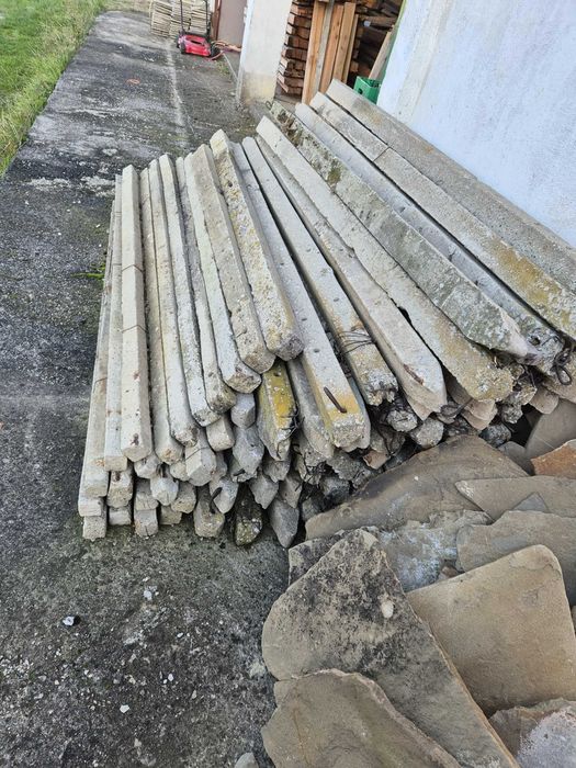 Продавам бетонни колове