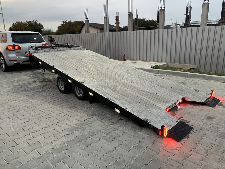 Platforma auto basculabilă