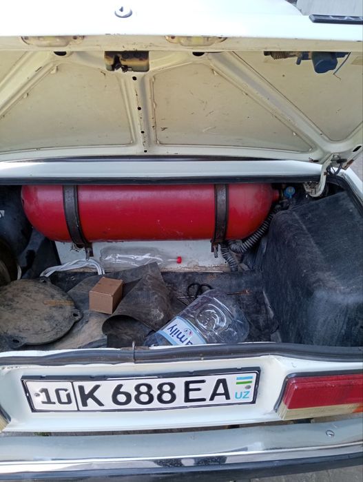 Vaz 2107 sotiladi