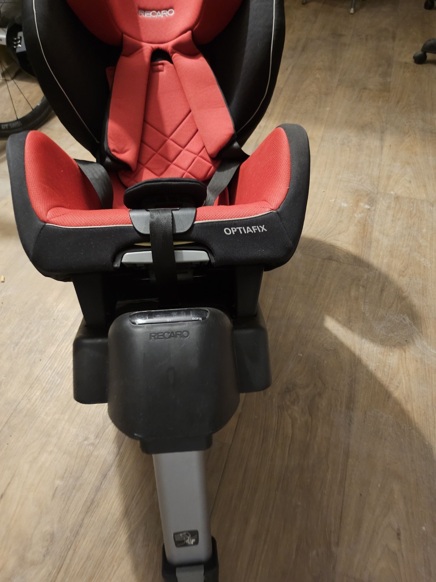 Детско столче за кола Recaro optiafix