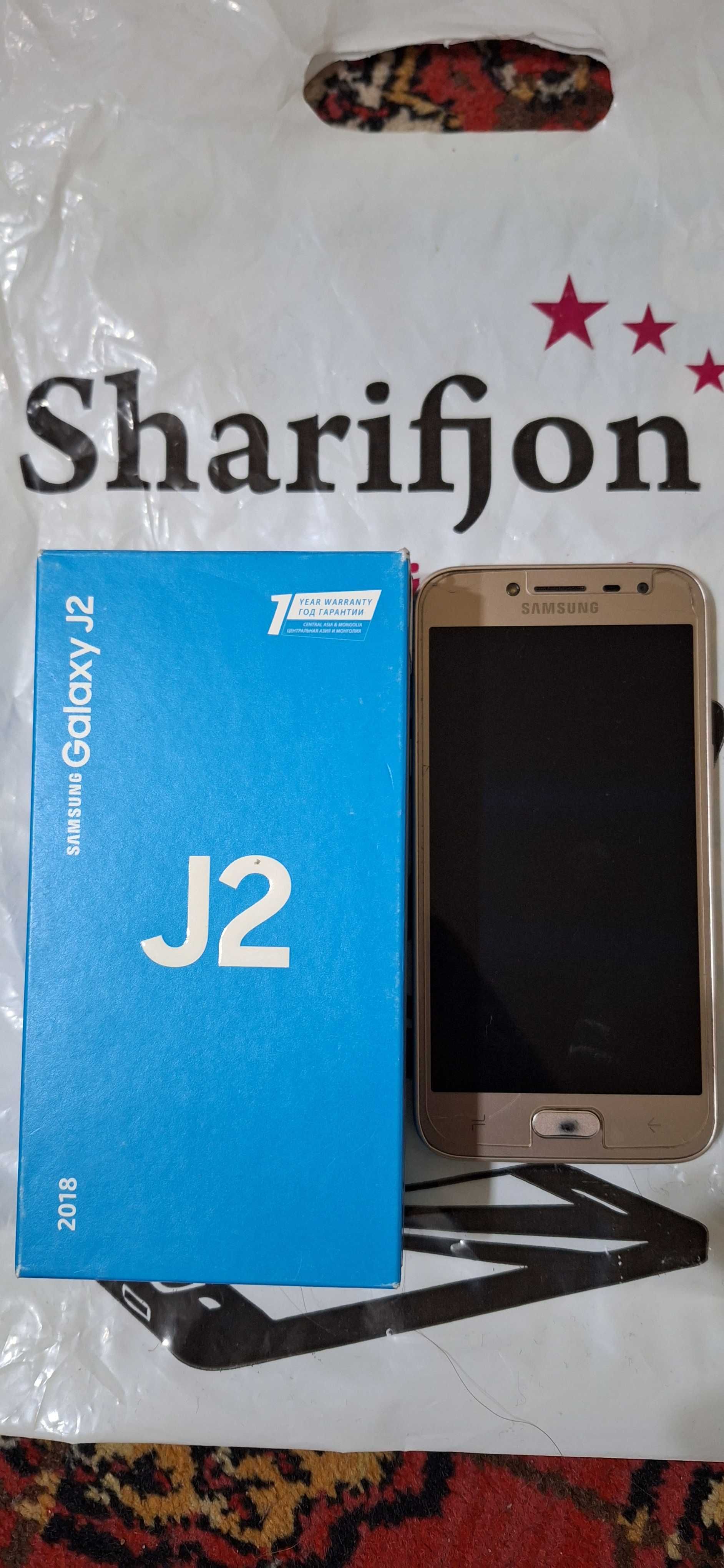 SamsungGalaxy J2Память 16ГБ+MicroSD256 ГБТелефон идеал.Нархи 300000сум