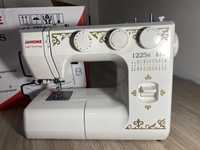 Продам швейную машинку Janome 1225s