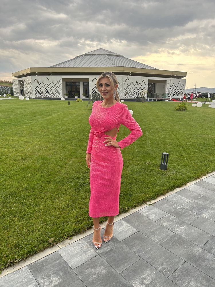 Rochie paiete eleganta pentru eveniment