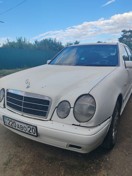 Продам Мерседес 210