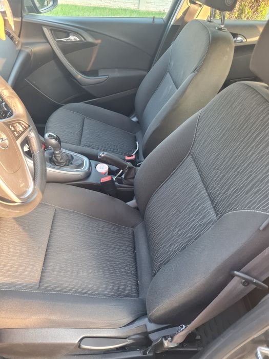 Opel Astra sedan  j 2019.