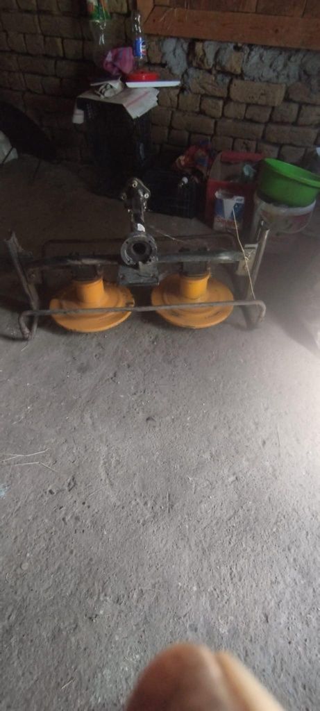 Motocultor 7cp cu coasa și remorca