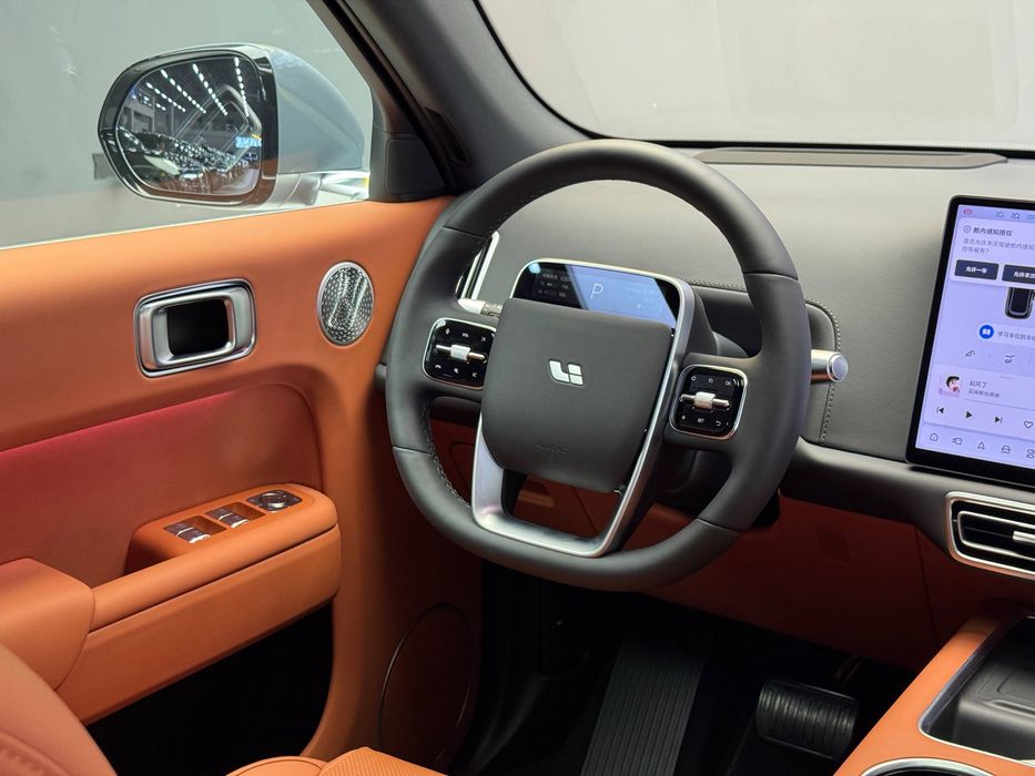 Продается LiXiang L7  2025