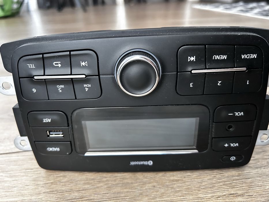 Radio cu blutooth , Dacia