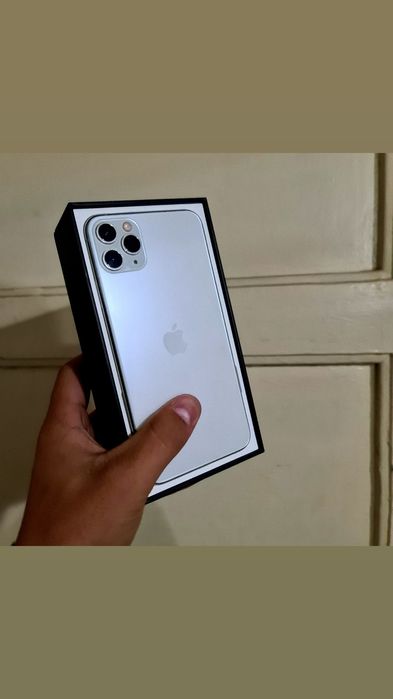 IPhone 11 pro max sotiladi 256Gb