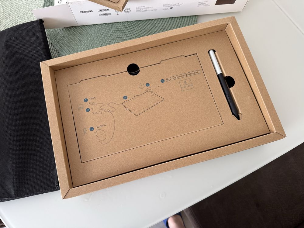 Wacom One 13 графичен таблет – като нов, използван веднъж