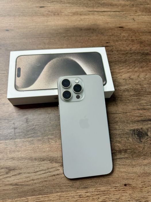 iPhone 15 Pro Max-256GB Natural Titanium