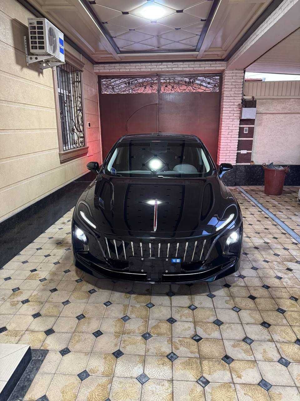 HONGQI EQM5 500 км