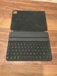 Apple Smart Keyboard Folio pentru iPad Pro 3rd 11", Layout EN, Negru