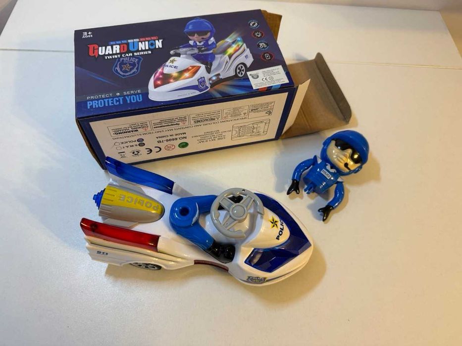 Jucarie rotativa masina de politie, cu lumini, sunete, baterii incluse