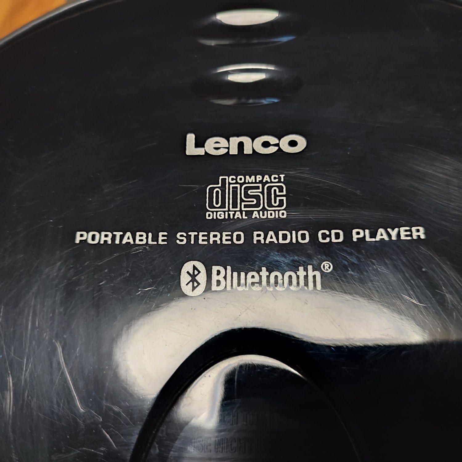 Радиокасетофон Lenco с Bluetooth и CD