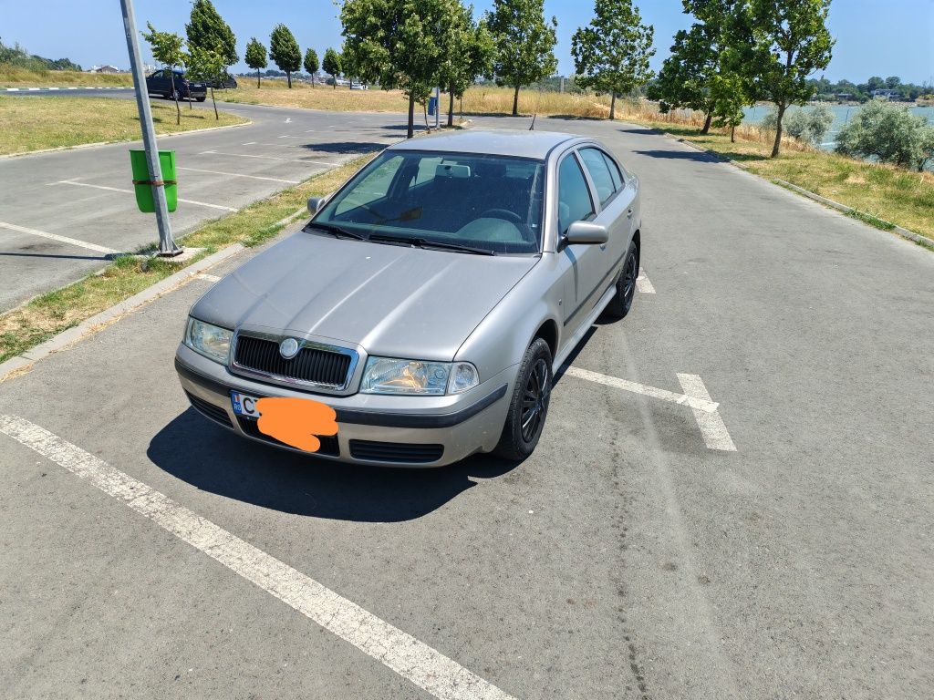 Skoda Octavia impecabila 2009 benzina 1.6 stare că noua 2750 e.